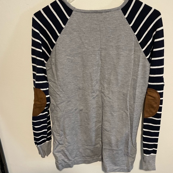 Pink Clover Gray Sweater with Navy & White Stripped Sleeves - Picture 3 of 4